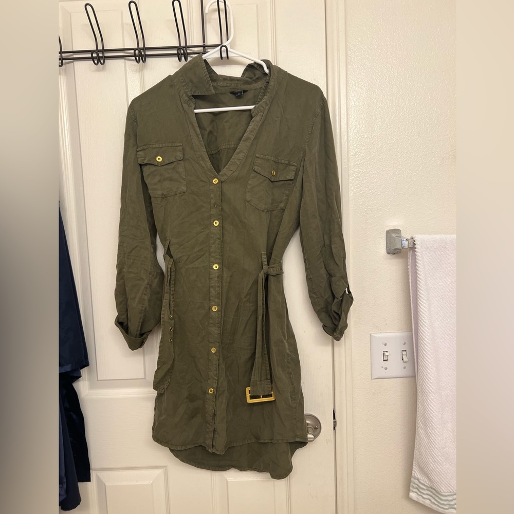 Dress with belt